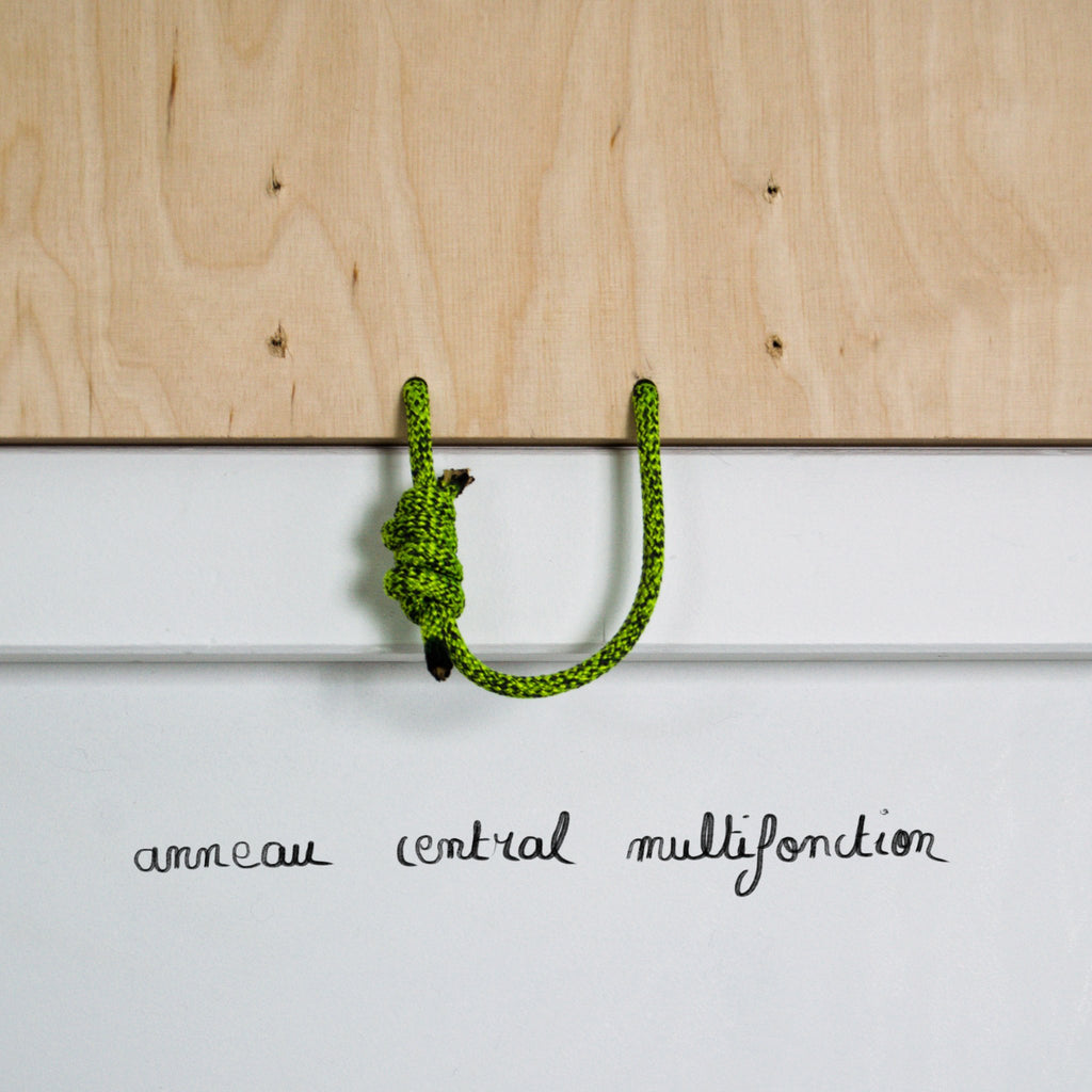 anneau central multifonction pour accrocher elastique ou poulis